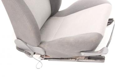 Preview: Sitz vorn links 93320578 Opel MERIVA A