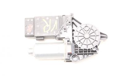 Fensterheber-Motor vorn rechts 0130821694 VW PASSAT 3B
