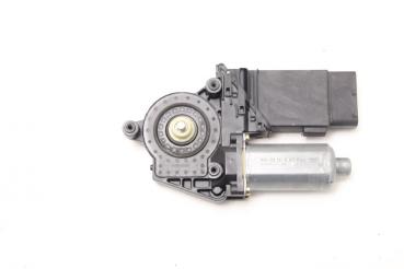 Preview: Fensterheber-Motor vorn rechts 0130821694 VW PASSAT 3B