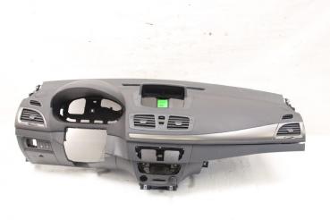 Armaturenbrett 681002517R Renault MEGANE 3 BZO