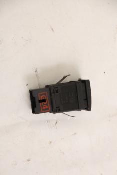 Preview: Schalter Warnblink 6Q0953235A VW POLO 4 9N