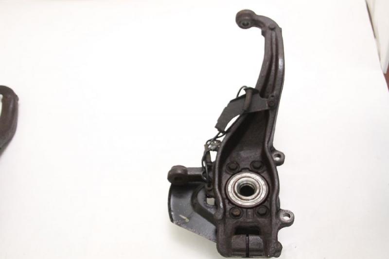 Preview: Achsschenkel vorn rechts 40014EB000 Nissan PATHFINDER R51