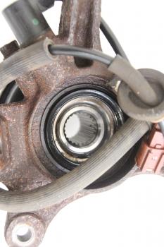 Preview: Achsschenkel vorn links 4001550B01 Nissan MICRA 2 K11