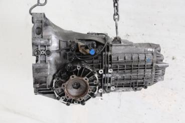 Getriebe 5 Gang 012300057AX Audi A4 Avant 8D B5