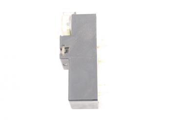 Preview: Relais 357919506A VW PASSAT Variant 35I