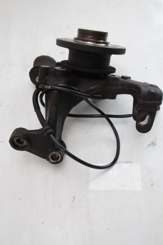 Preview: Achsschenkel hinten links 8E0505431AF Audi A4 Avant 8E B7