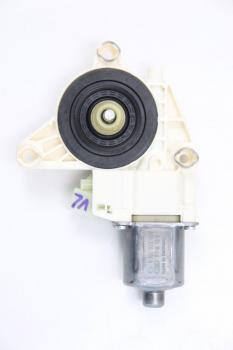 Preview: Fensterheber-Motor vorn links 2048200142 Mercedes C-KLASSE S 204
