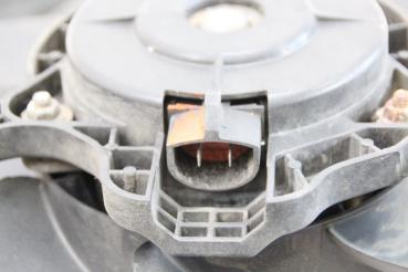 Ventilator (am Kühler) 1495675 Ford FIESTA 5 JH