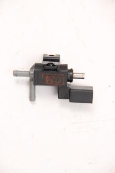 Preview: Unterdruckventil 70047004 Seat ALTEA 5P1