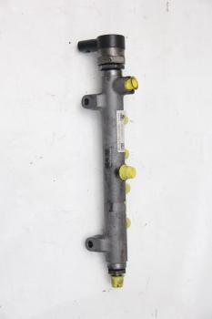 Preview: Diesel Verteilerrohr 057130090T Audi A8 4H D4