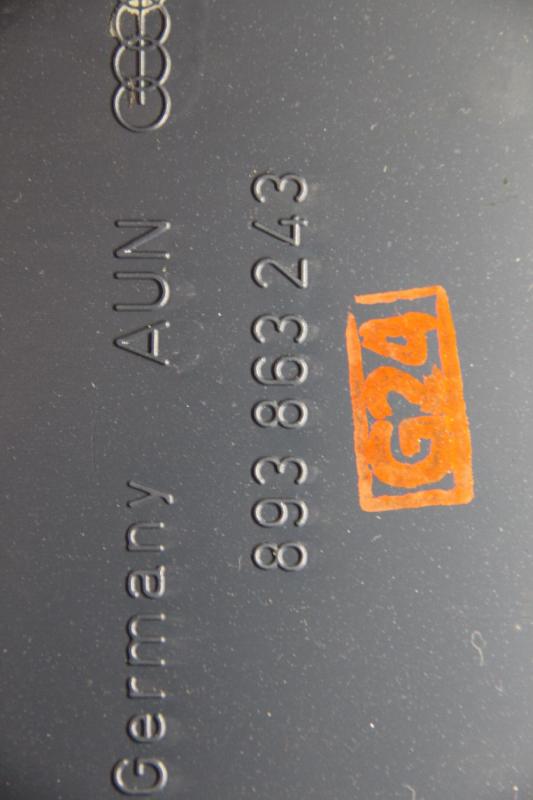 Preview: Mittelkonsole 893863243 Audi 80 89