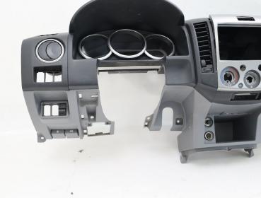 Preview: Armaturenbrett UR7960401E30 Mazda BT 50 UN