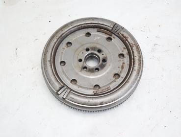 Schwungrad mit Zahnkranz 06F105266N VW GOLF 5