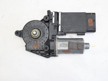 Preview: Fensterheber-Motor vorn rechts 0130821730 Skoda OCTAVIA 1 1U Combi