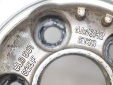 Preview: Felge Alu/Leichtmetall vorn rechts 8L0601025F Audi A3 8L