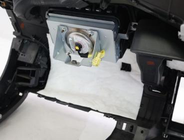 Armaturenbrett 68200JG41C Nissan X-TRAIL 2