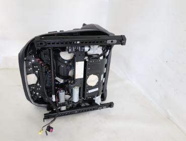 Preview: Sitz vorn links 1K0881157D Audi A3 Sportback 8P