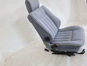 Preview: Sitz vorn links 1249104446 Mercedes W124 Stufenheck