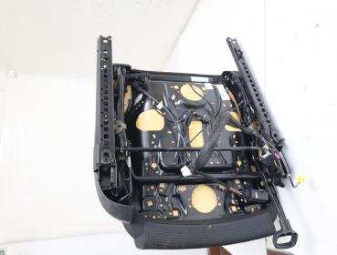 Preview: Sitz vorn links 1K8881105G VW SCIROCCO 3