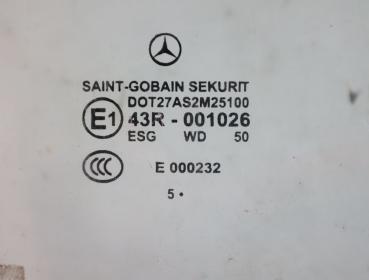 Preview: Scheibe Tür vorn rechts 2097250210 Mercedes CLK A209