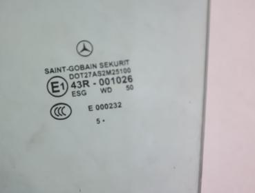 Preview: Scheibe Tür vorn links 2097250110 Mercedes CLK A209