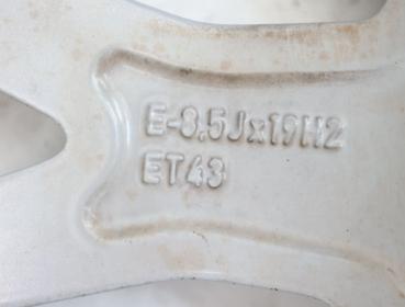 Preview: Felge Alu/Leichtmetall vorn links 4G9601025R Audi A6 Avant C7