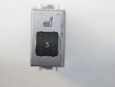 Schalter Sitzheizung 8V4T19K314AB Ford FOCUS 2 Turnier
