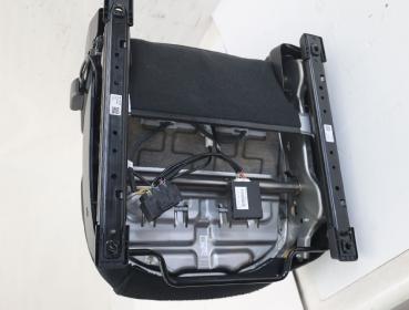 Sitz vorn rechts BJE488A00 Mazda 3 BM