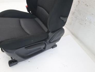 Preview: Sitz vorn links BHN988H50 Mazda 3 BM