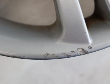 Preview: Felge Alu/Leichtmetall vorn links MN100368 Mitsubishi LANCER 7 KOMBI CS