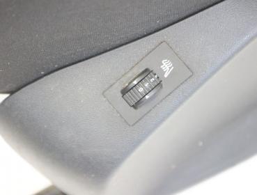 Preview: Sitz vorn links 16233475VH Peugeot 208 CA