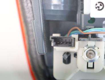 Rückleuchte links innen 7359019 BMW 1er F21