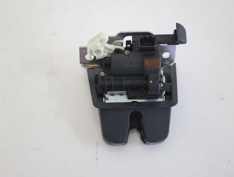 Preview: Schloß Heckklappe 5TA827505D VW PASSAT Variant B8