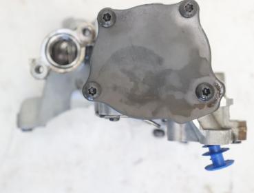 Preview: Oelpumpe 04L145208H VW PASSAT Variant B8