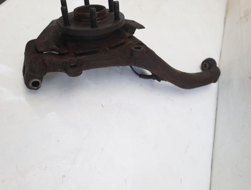 Preview: Achsschenkel vorn links 40015EB000 Nissan PATHFINDER R51