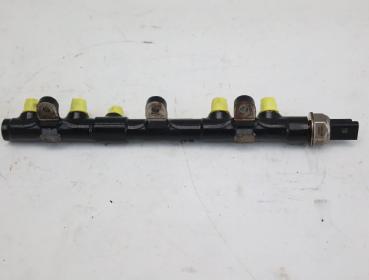 Preview: Diesel Verteilerrohr 175217543R Nissan NAVARA D23