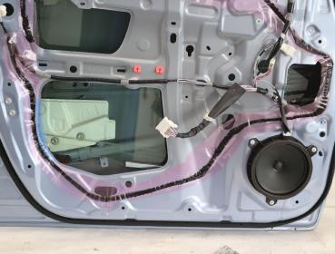 Preview: Tür vorn links 6700252470 Toyota VERSO S P12