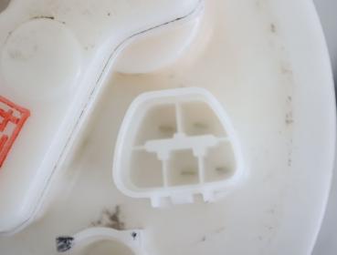 Preview: Benzinpumpe mit Geber 7702052420 Toyota VERSO S P12