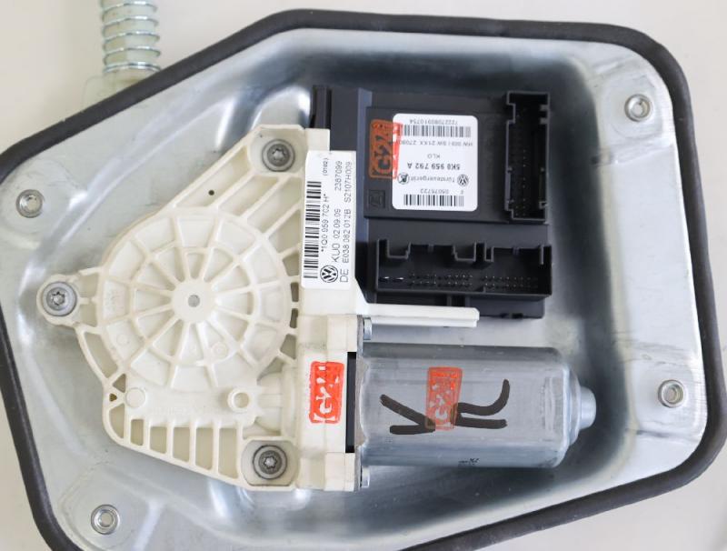 Preview: Fensterheber elektrisch 3trg. vorn rechts 1Q0959702H VW SCIROCCO 3