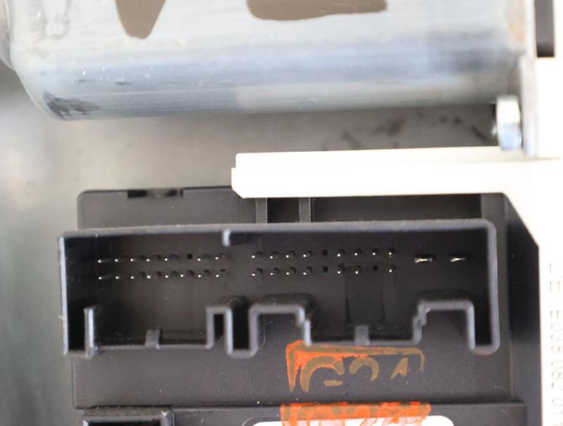 Preview: Fensterheber elektrisch 3trg. vorn links 1Q0959701H VW SCIROCCO 3