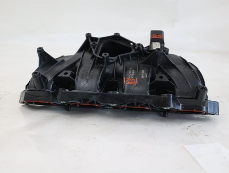 Preview: Ansaugkrümmer 03C129711AE VW SCIROCCO 3