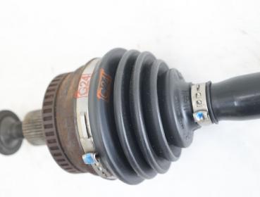 Preview: Antriebswelle vorn links 8E0407271AE Audi A4 B7 EC