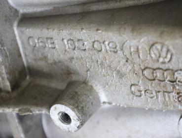 Motor Benzin Einspritzer 06B100035K Audi A4 B7 EC