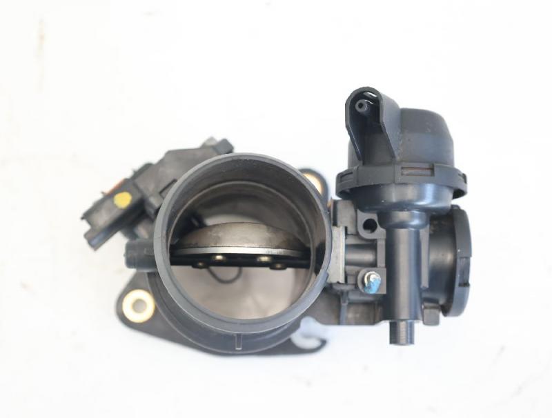 Preview: Drosselklappenstutzen 9660110780 Citroen C5 Break RW