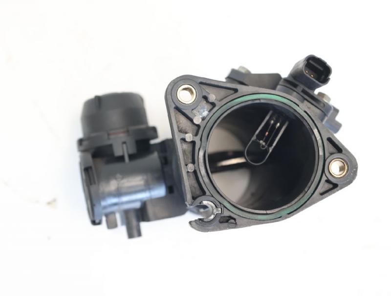 Preview: Drosselklappenstutzen 9660110780 Citroen C5 Break RW
