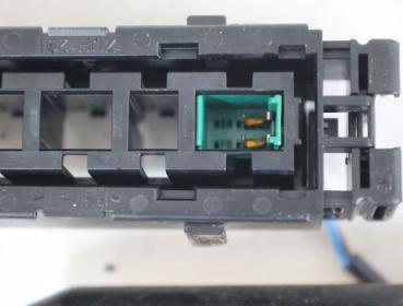Gurtstraffer vorn rechts 13130378 Opel MERIVA A