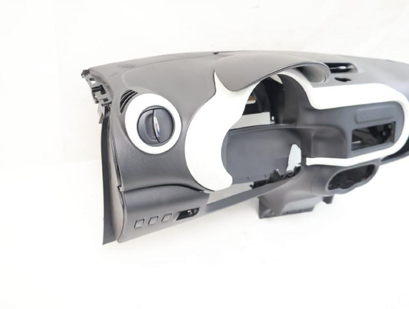 Preview: Armaturenbrett 681005539R Renault TWINGO 3
