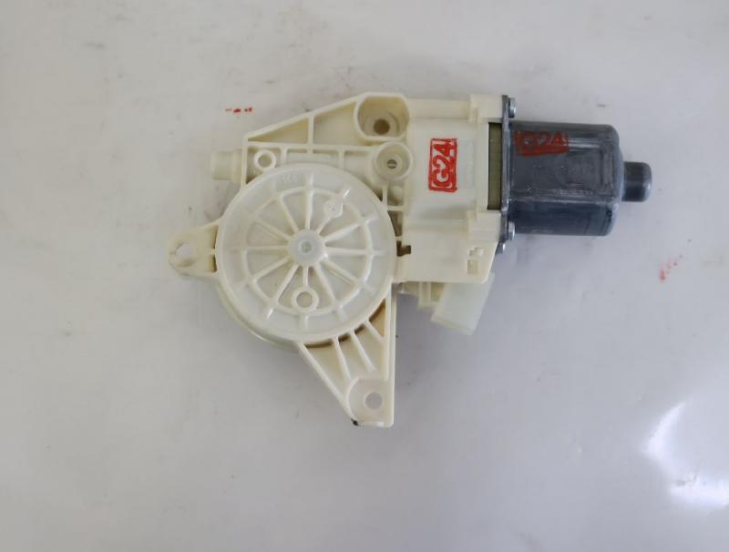 Fensterheber-Motor vorn rechts 2048200242 Mercedes C-KLASSE S 204