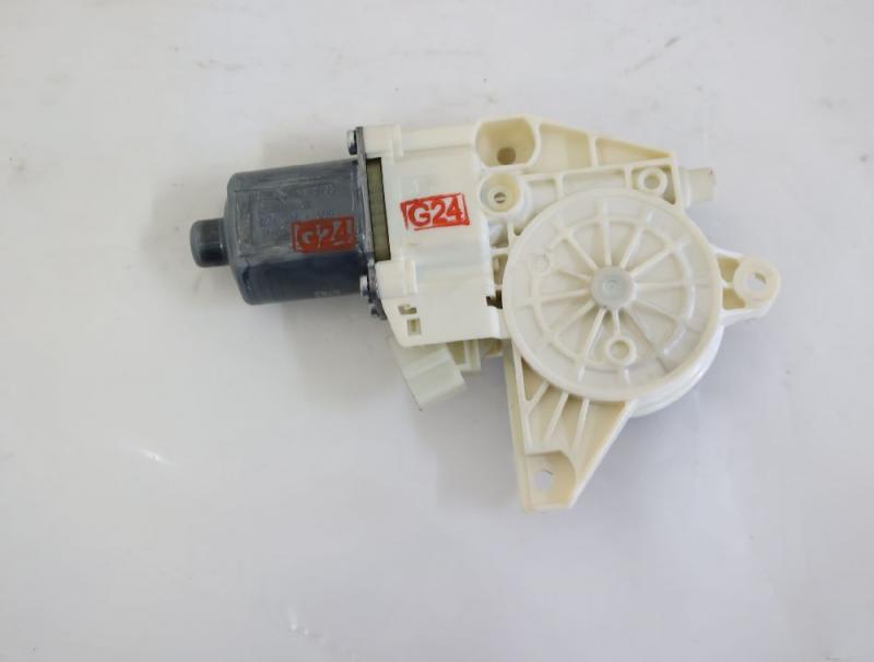 Fensterheber-Motor vorn links 2048200142 Mercedes C-KLASSE S 204