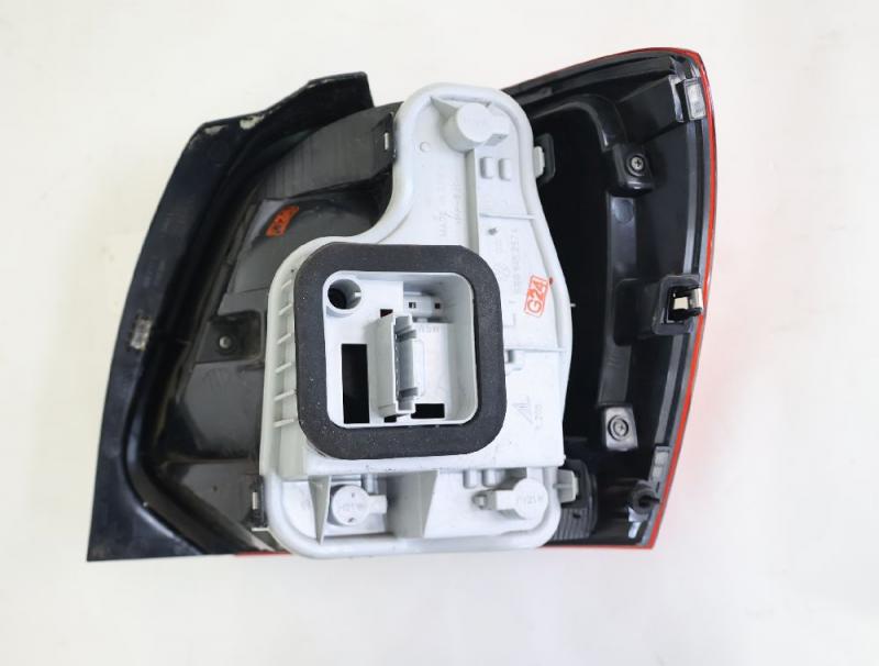 Preview: Rückleuchte links 6R0945095G VW POLO 5 6R